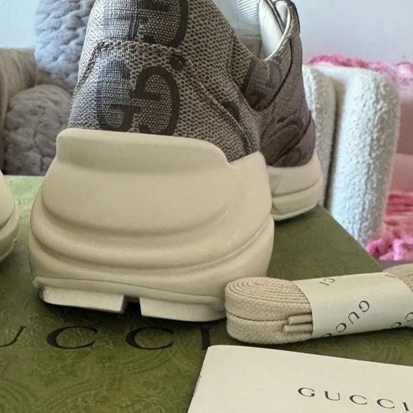 Gucci Brown Monogram Sneakers with White Sole - Picture 6 of 12
